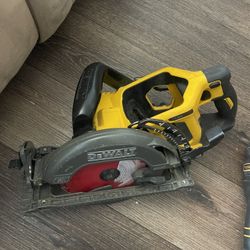 DeWalt Saw