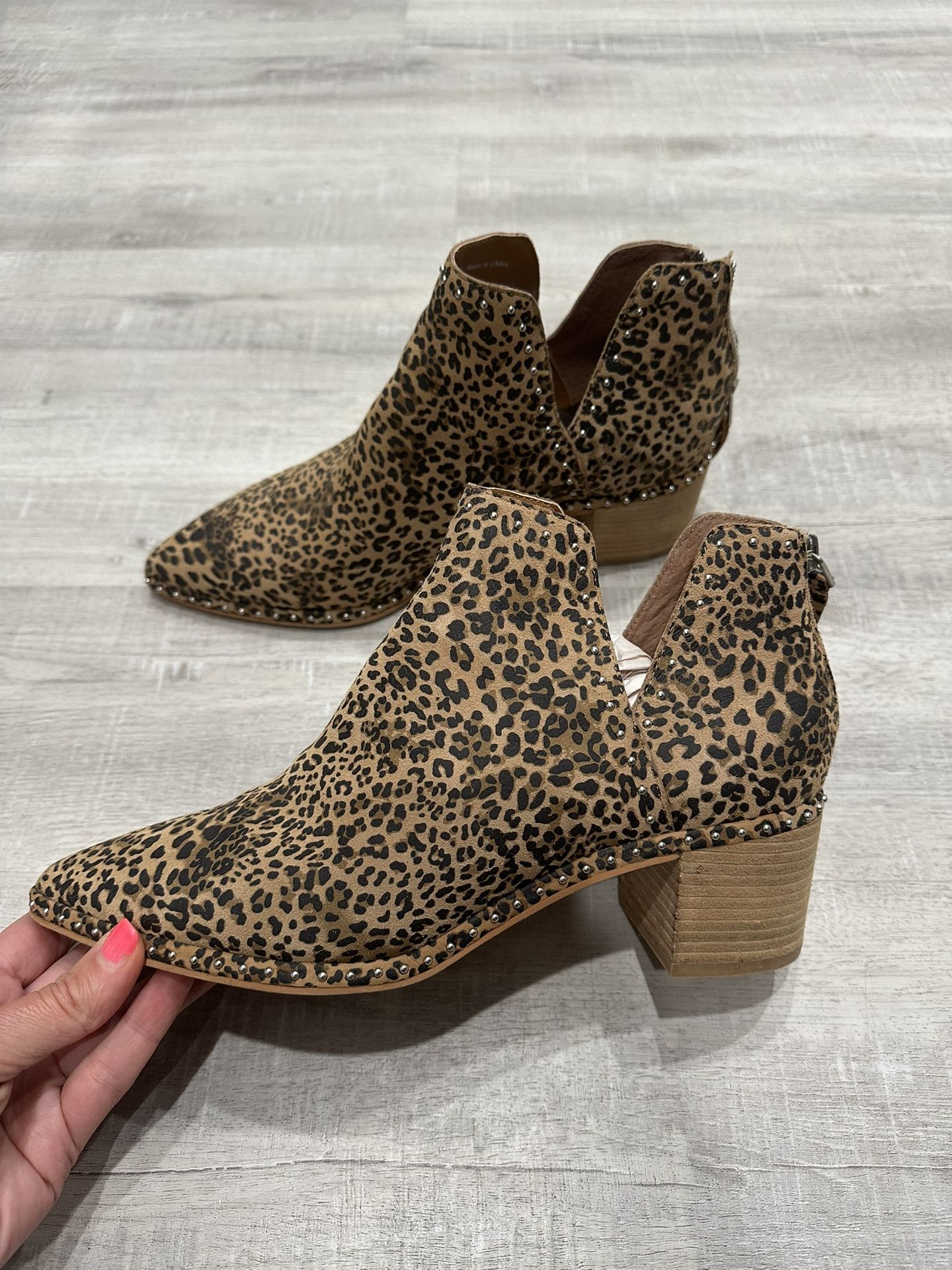 Dolce Vita Boots Womens 9,5 Ankle Booties Brown Leopard Black Heels