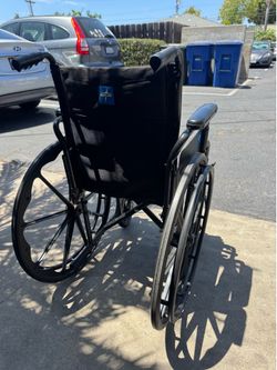 Medline Wheel Chair Adult