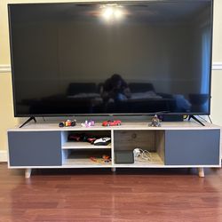 TV Stand Up To 70’’