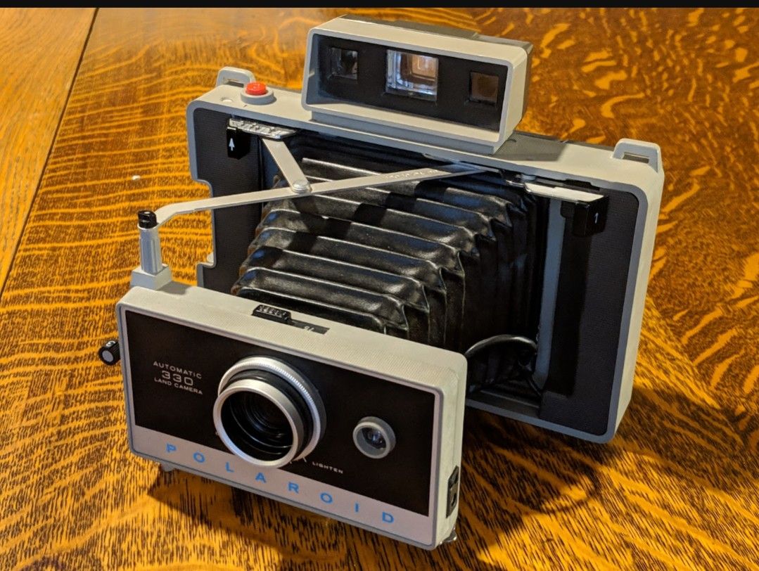 Vintage Polaroid 330 Land Camera