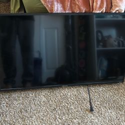 Hi Sense Roku Smart TV  42 Inch