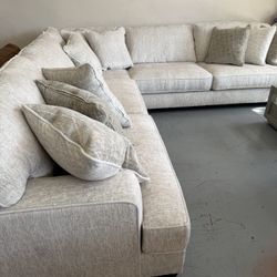 Stunning Style Sectionals Only @ FURNITURE LOVE ❤️ Same Day Delivery 🚚 