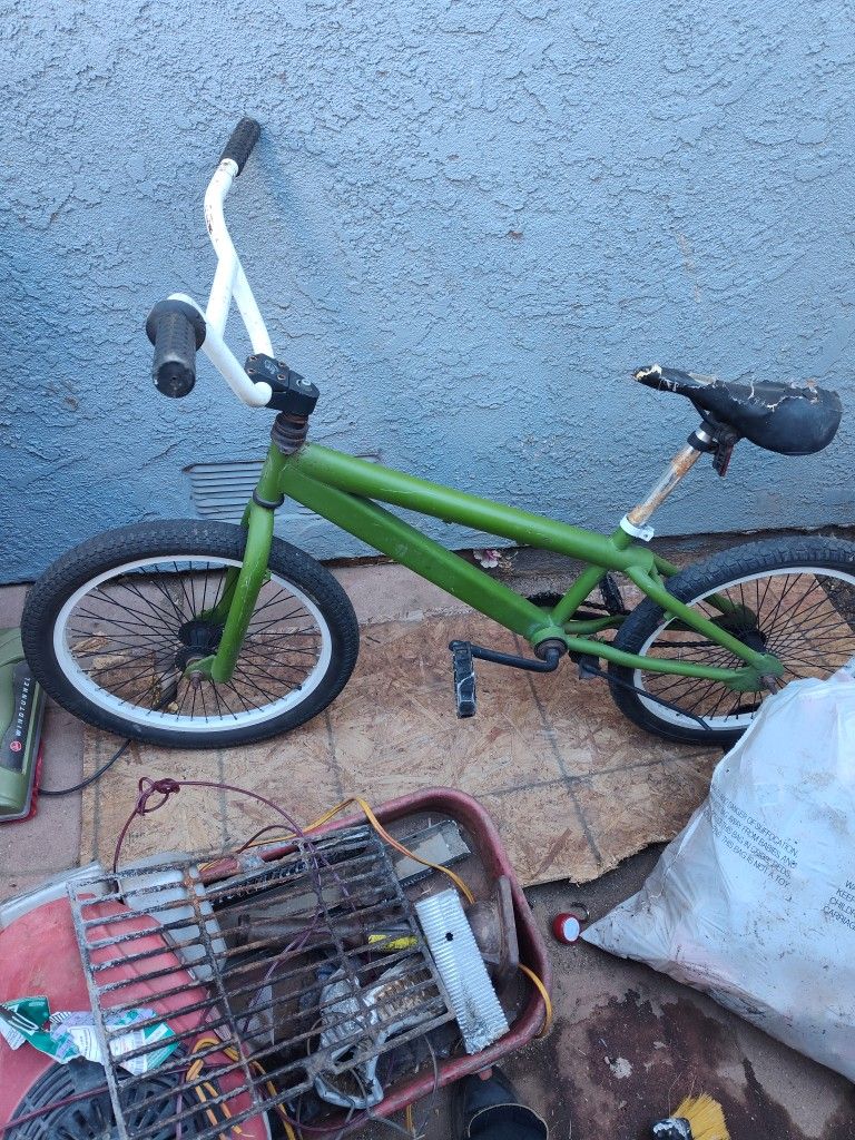 20" Mongoose bike Freestyle