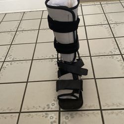 Leg brace- made by Donjoy