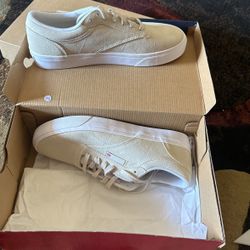 Reebok Tennis Shoes Size 10.5