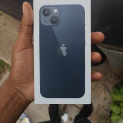 Sealed iPhone 13 – 128GB Midnight – Factory Unlocked (300 Takes It)