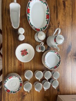 Tienshan Deck the Halls Christmas China