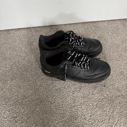 supreme forces all black 