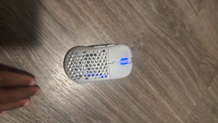 Xenics Titan GE Air Wireless Professional Gaming Mouse