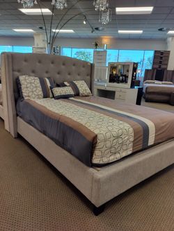 Queen Size Bed 