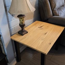 NICE SMALL TABLE AND LAMP