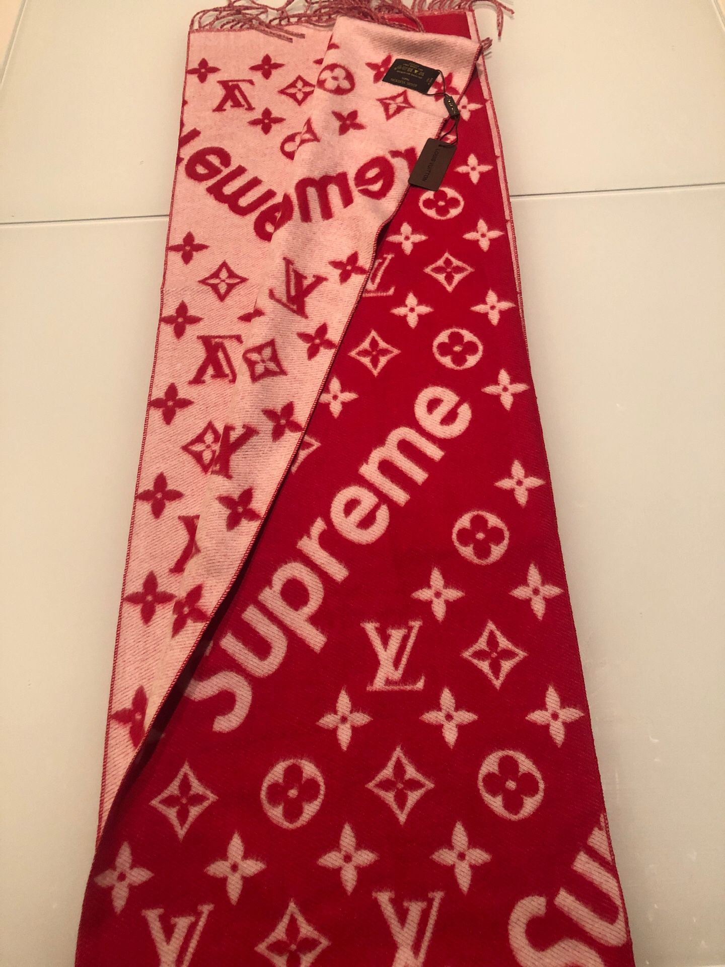Supreme X Louis Vuitton City Mask SP for Sale in Rancho Cucamonga, CA -  OfferUp