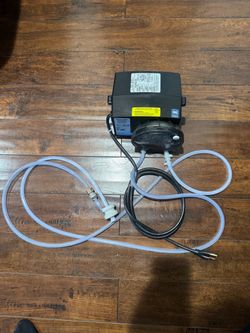 Rola-Chem RC303MC Automatic Chlorinator – Pool/Spa Chemical Feeder For sale is a Rola-Chem RC303MC peristaltic chlorinator / chemical feed pump. This