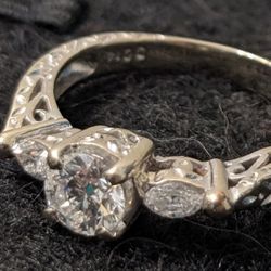 Diamond & White Gold Engagement Ring
