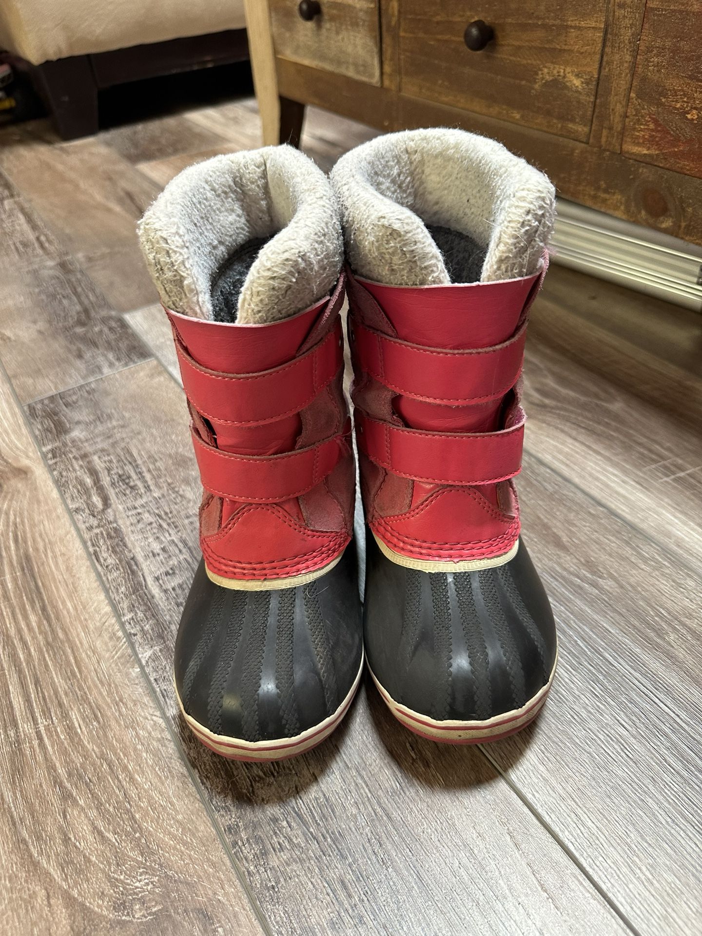 Sorel Girls Snow Boots Size 13