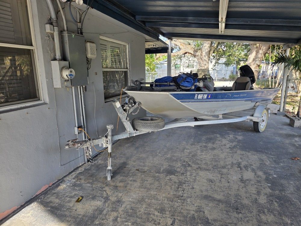 1995 Fischer hawk special Bass boat