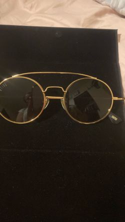 Golden Glasses 9FIVE