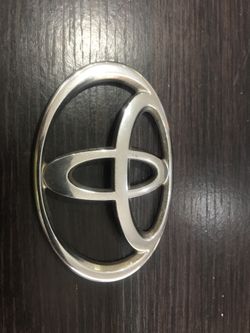 Toyota emblem