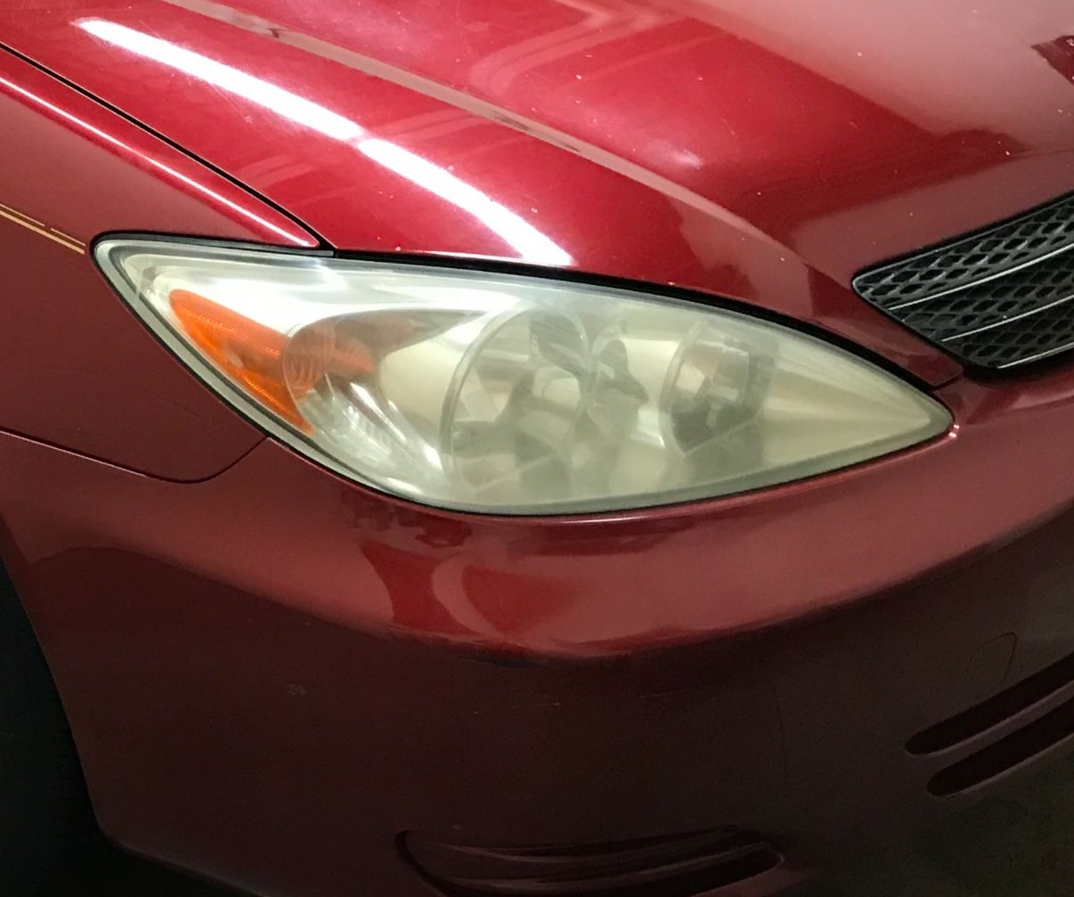 2002-2005 Toyota Camry - Passenger Side Headlight.