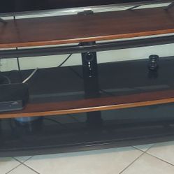 TV stand (like New)