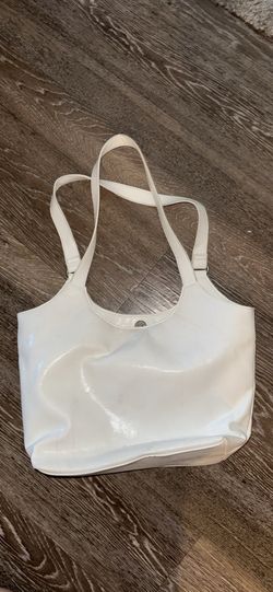 white shoulder bag