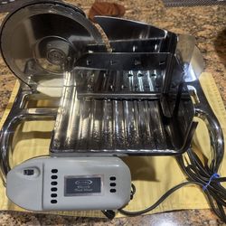 Meat slicer