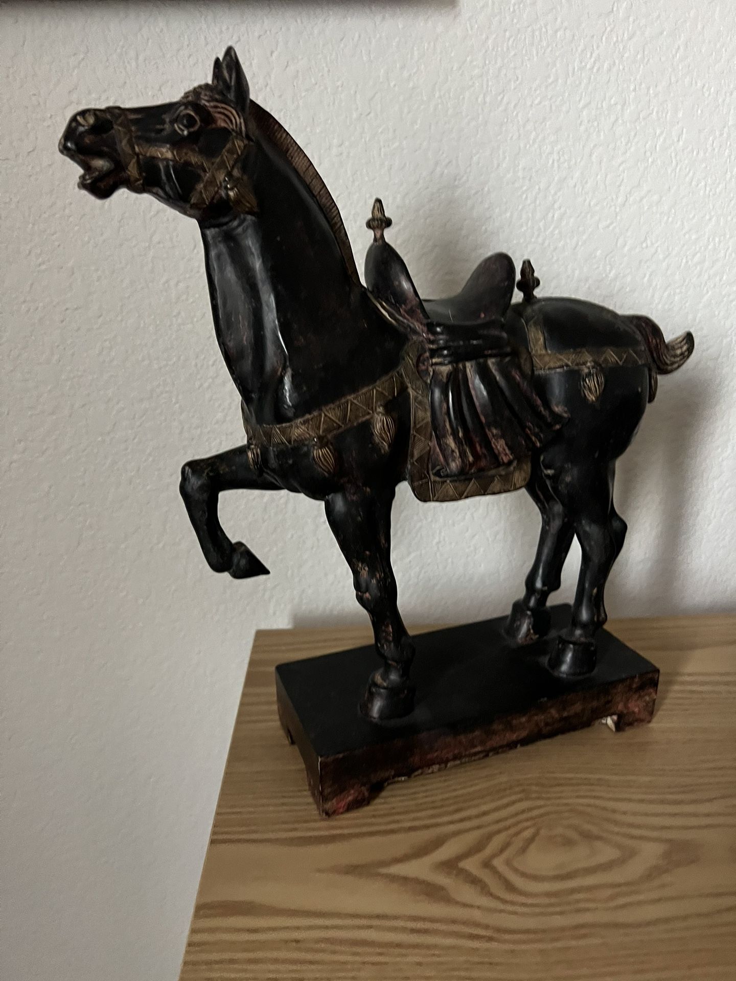 Z Gallery Horse Statue