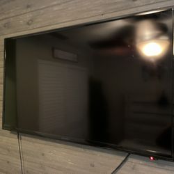 Insignia Flat Screen LCD TV  40”  $40