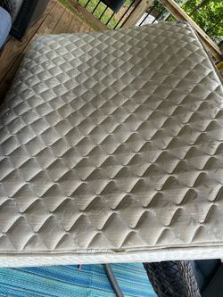Queen mattress