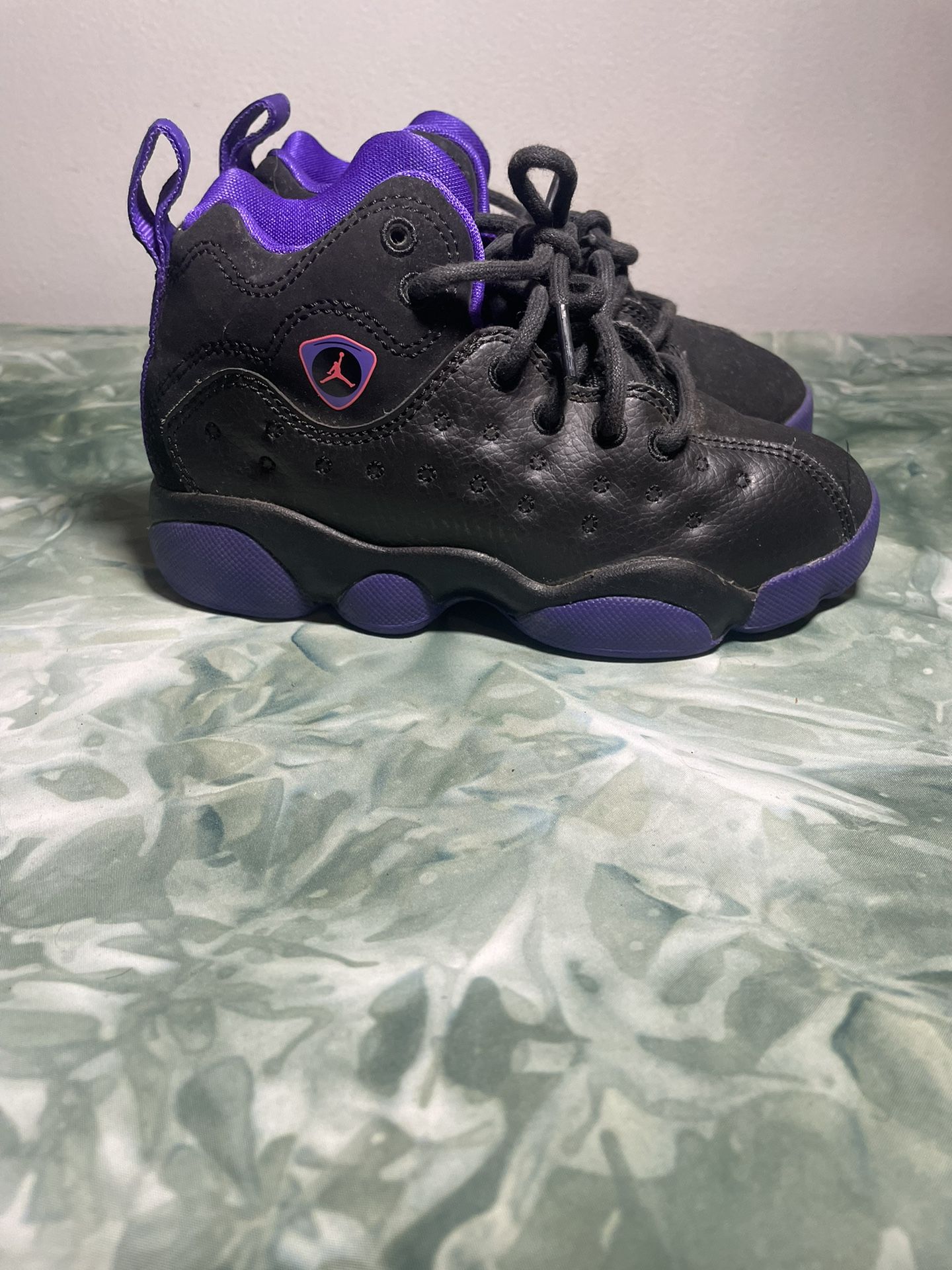 Jordan jumpman team clearance 2 black and purple