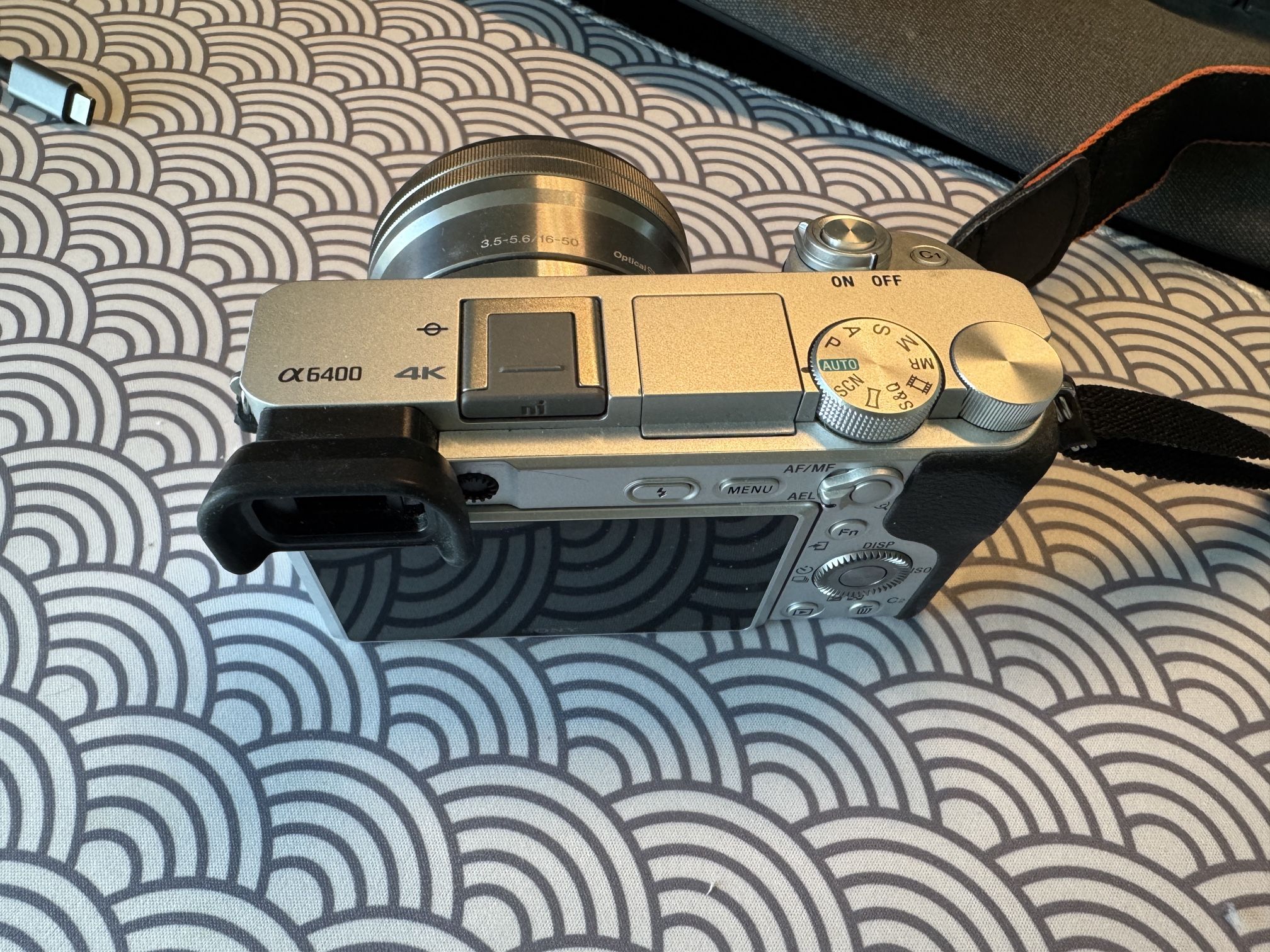 Sony a6400 + 16/50 lens