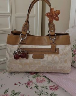 2000's Coach Signature Penelope Shoulder Bag