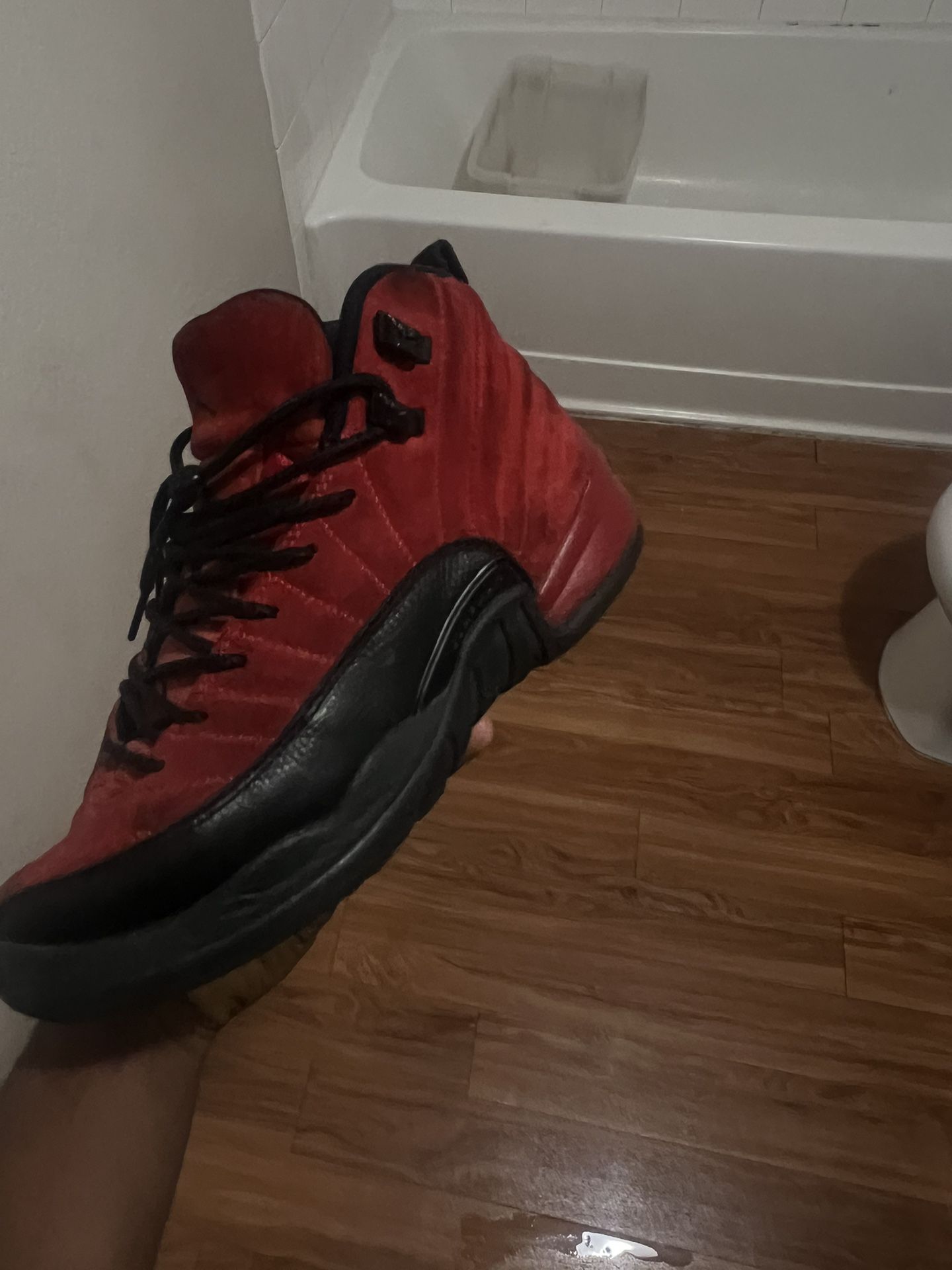 Jordan 12s Red White Barely Worn