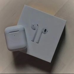 New Sealed Apple AirPods 2nd Generation