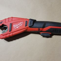 Milwaukee

M12 12V Lithium-Ion Cordless Copper Tubing Cutter (Tool-Only)

