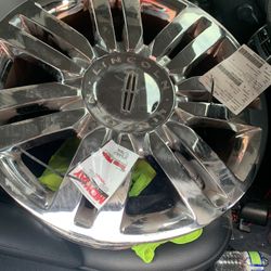 Lincoln Navigator Chrome Stock Rim