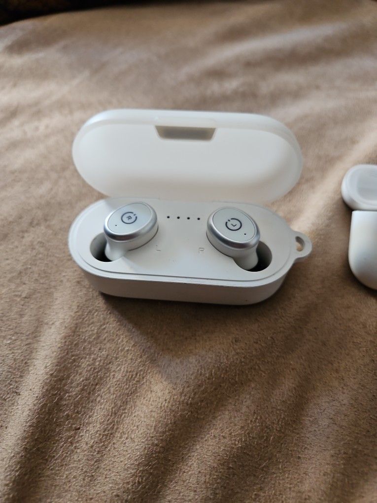 Earbuds And One Apple Airpods Pro 2 Gen Case Only