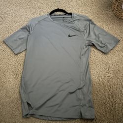 Nike Pro Tshirt Mens Large 
