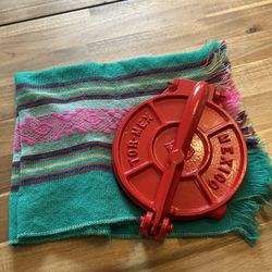 Cast iron Tortilla Press 