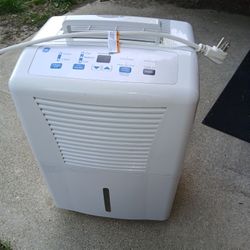 GE Dehumidifier 
