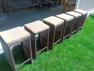 6 Outdoor Wicker Chairs Bar Stools W Cushions 14.75" X 14.75" X 28" Tall