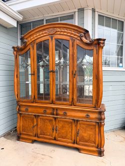 China cabinet, dinning table with chairs