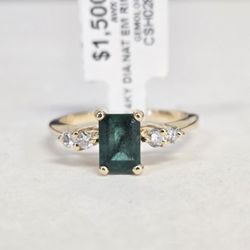 14kt Gold Emerald Diamond Ring 