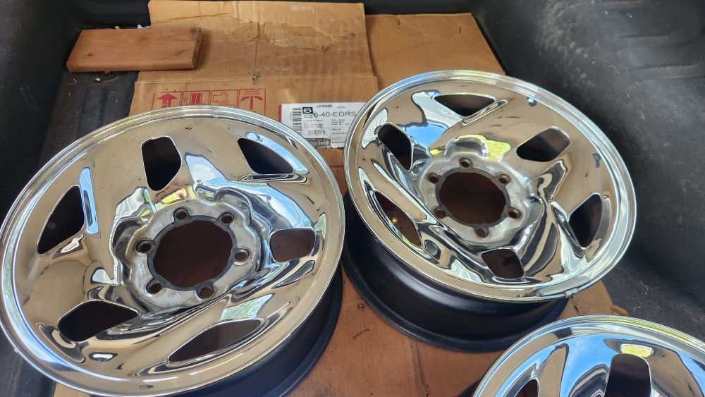 2001-2004 Toyota Tacoma Chrome Wheels