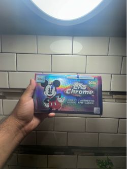 2026 Topps Chrome Disney - Hobby Box