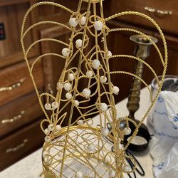 Mis. Candle holders and knickknacks.