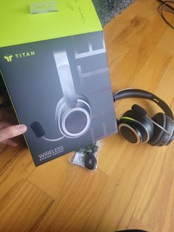 Titan Wireless Gaming Headset - New, Never Used