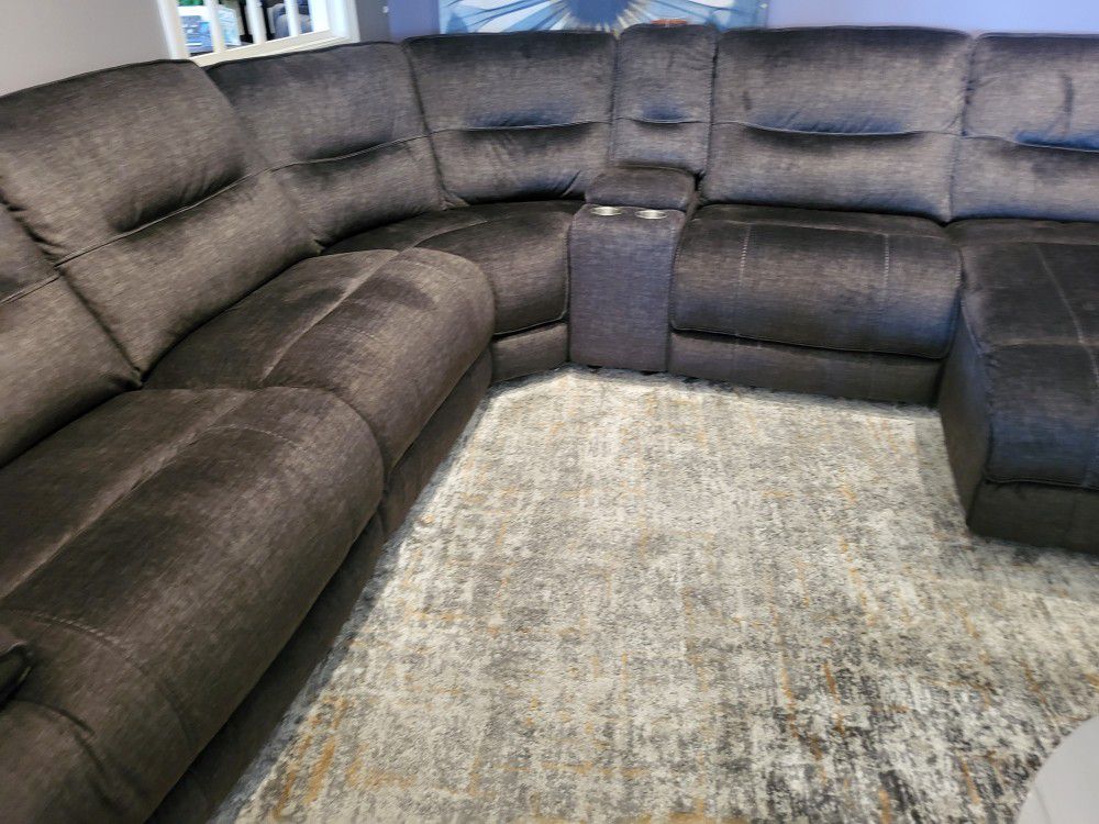 6 PIECE SECTIONAL NEW 