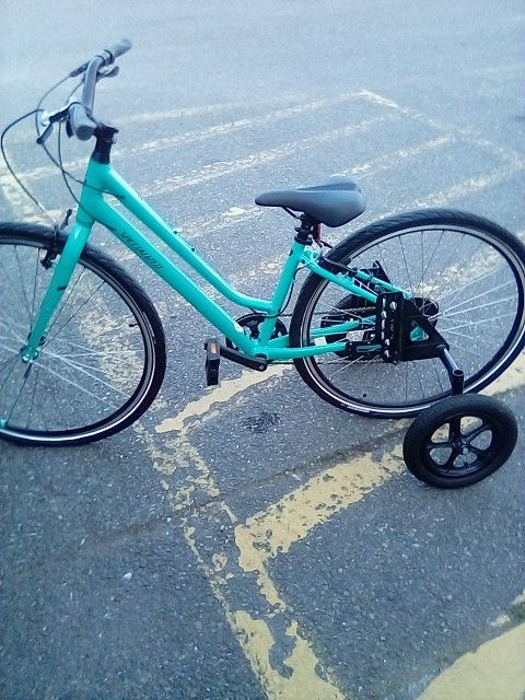 ****Girls Specialized Bike***